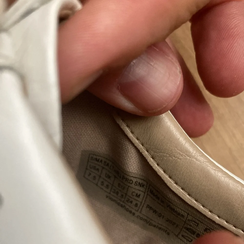 Vionic Simasa Sneakers - Picture 8 of 10